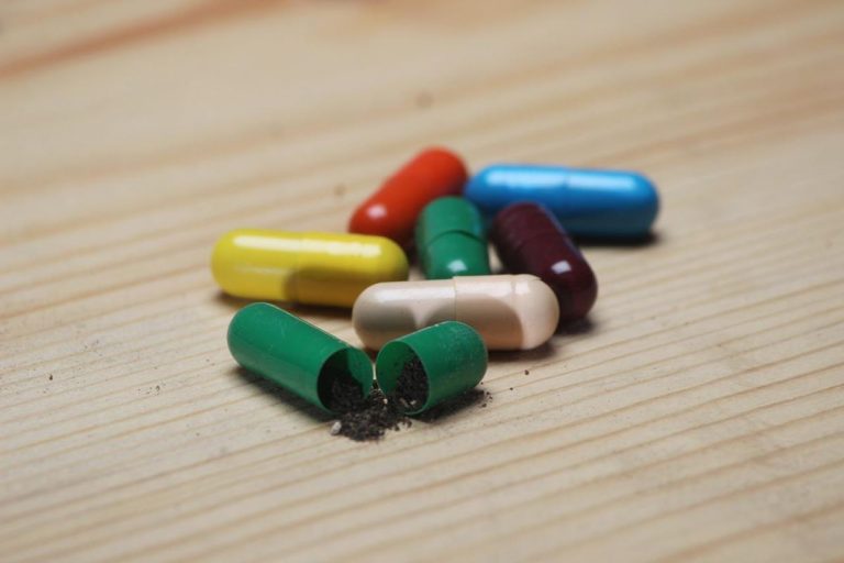 Desechos plásticos en los océanos podrían producir nuevos antibióticos