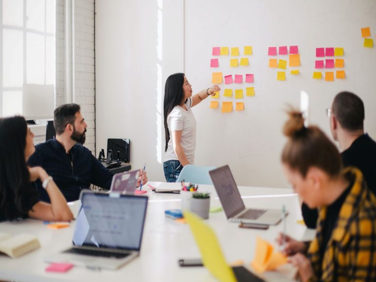 4 empleos sostenibles en el sector de las tecnologías de la información