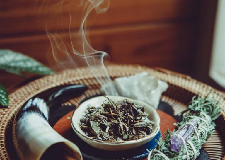 Sahumar con hierbas aromáticas 4 Sahumar con hierbas aromáticas
