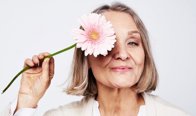 Las hierbas que pueden acompañarte en la menopausia 5 Las hierbas que pueden acompañarte en la menopausia