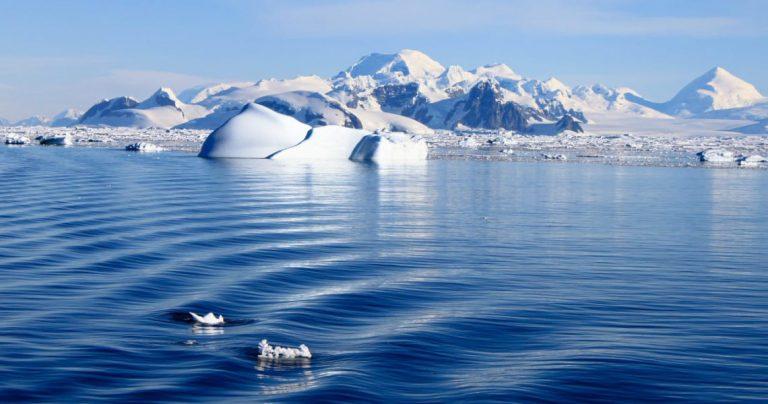 El hielo marino en la Antártida alcanzó el mínimo histórico en febrero 10 El hielo marino en la Antártida alcanzó el mínimo histórico en febrero