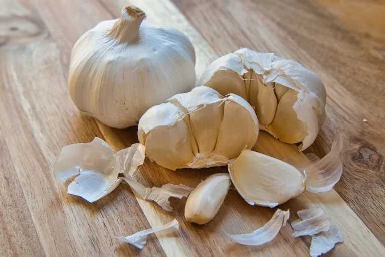Cuáles son los beneficios de comer ajo para su salud y bienestar 2 Cuáles son los beneficios de comer ajo para su salud y bienestar