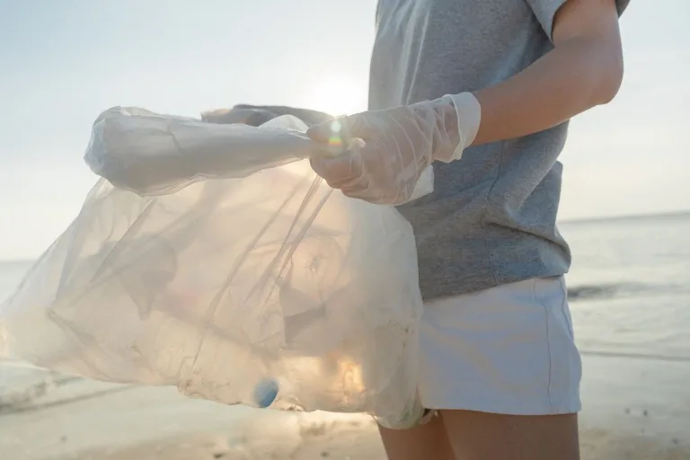 Cómo poner fin a la contaminación por plásticos del mundo