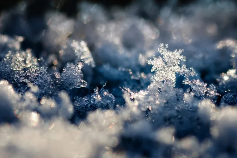¿Es posible obtener energía eléctrica de la nieve?