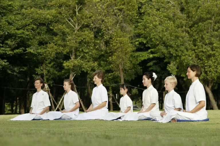 Meditación y Yoga. Beneficios comprobados para la salud física y mental 1 Meditación y Yoga. Beneficios comprobados para la salud física y mental