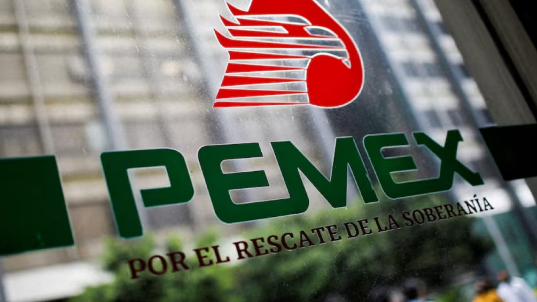 Pemex afronta deudas de $ 100,000 millones y aleja a México de la soberanía energética