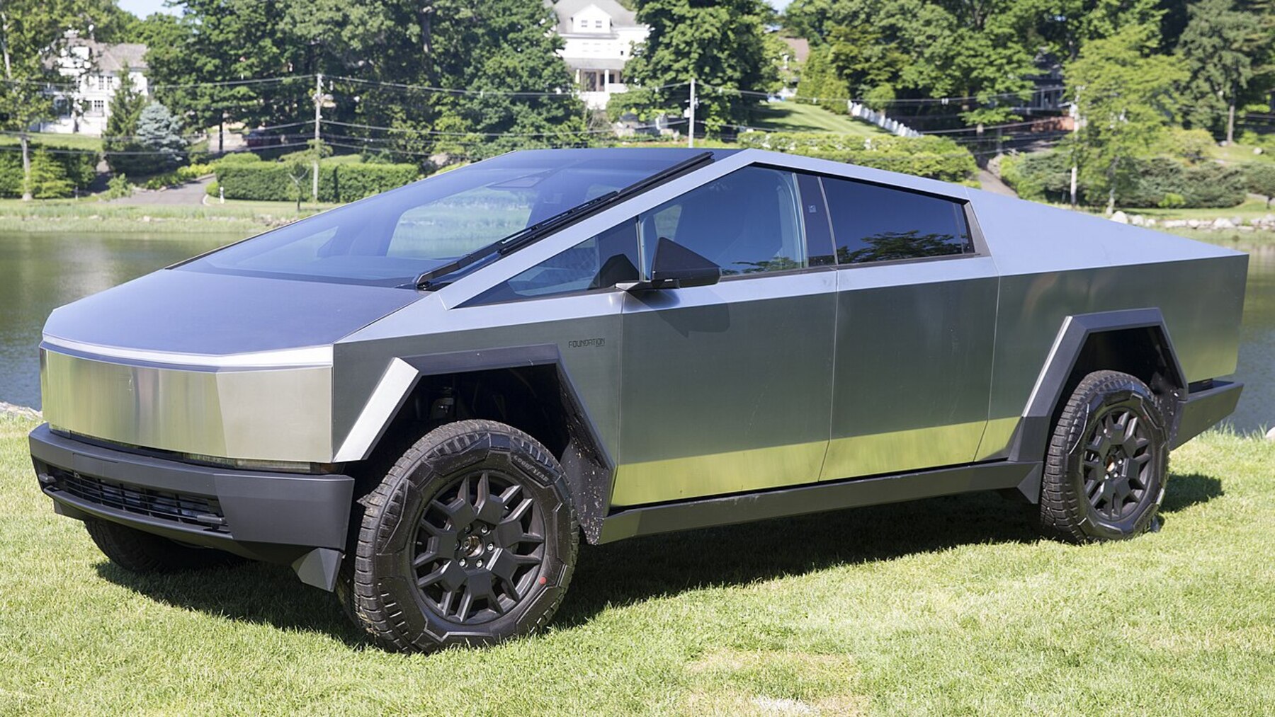Tesla lanza un histórico recall para 700 000 coches: este modelo tiene un problema de seguridad
