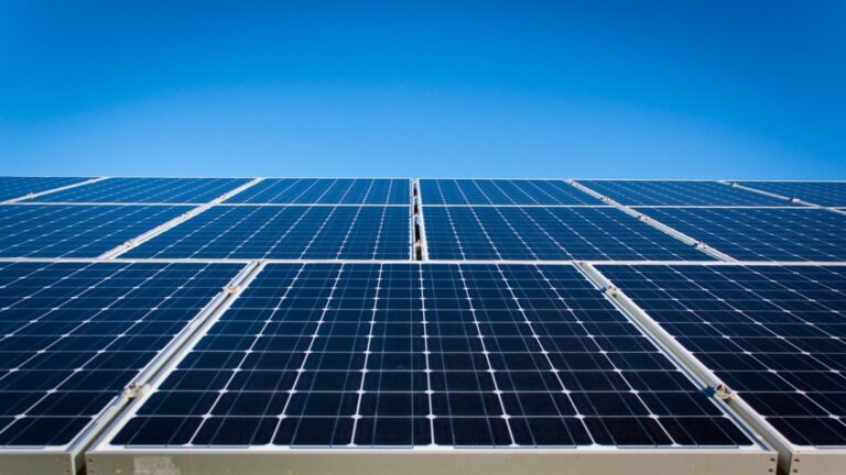 Esta pintura fotovoltaica convierte tu casa en un panel solar: solo tienes que ponerla en las paredes 10 Esta pintura fotovoltaica convierte tu casa en un panel solar: solo tienes que ponerla en las paredes