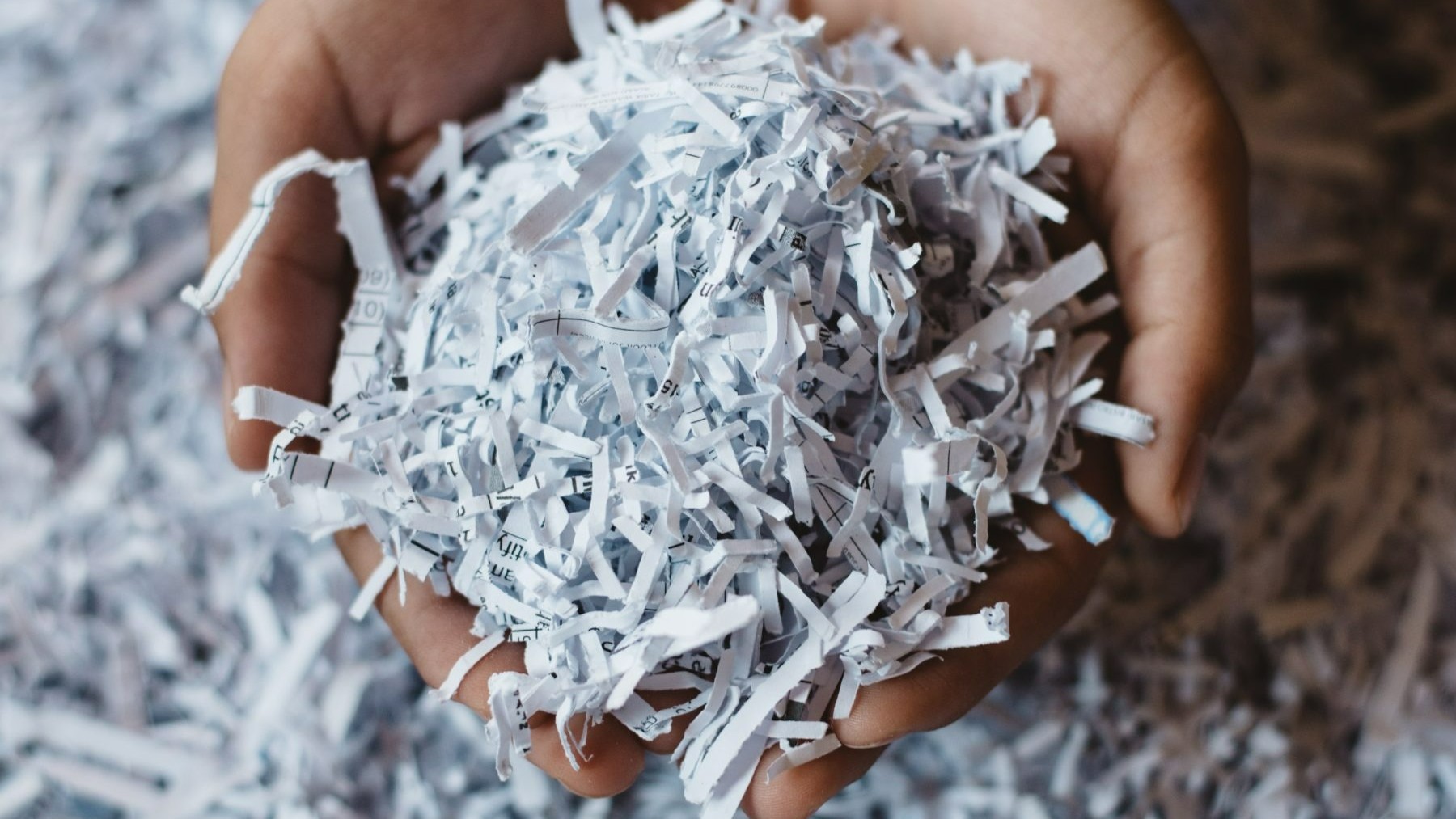 Cómo reciclar el papel: Guía para reducir el desperdicio