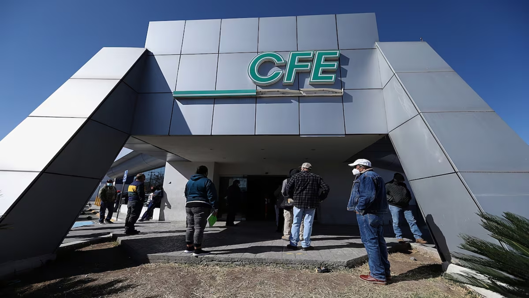 La CFE, condenada a pagar $400 millones a Goldman por una transacción de gas