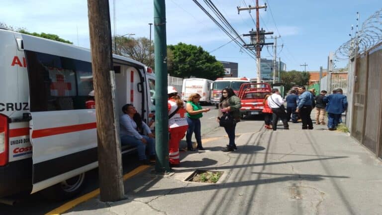 Derrame de químicos en Tlalnepantla: bomberos en estado de vigilancia 5 Derrame de químicos en Tlalnepantla: bomberos en estado de vigilancia