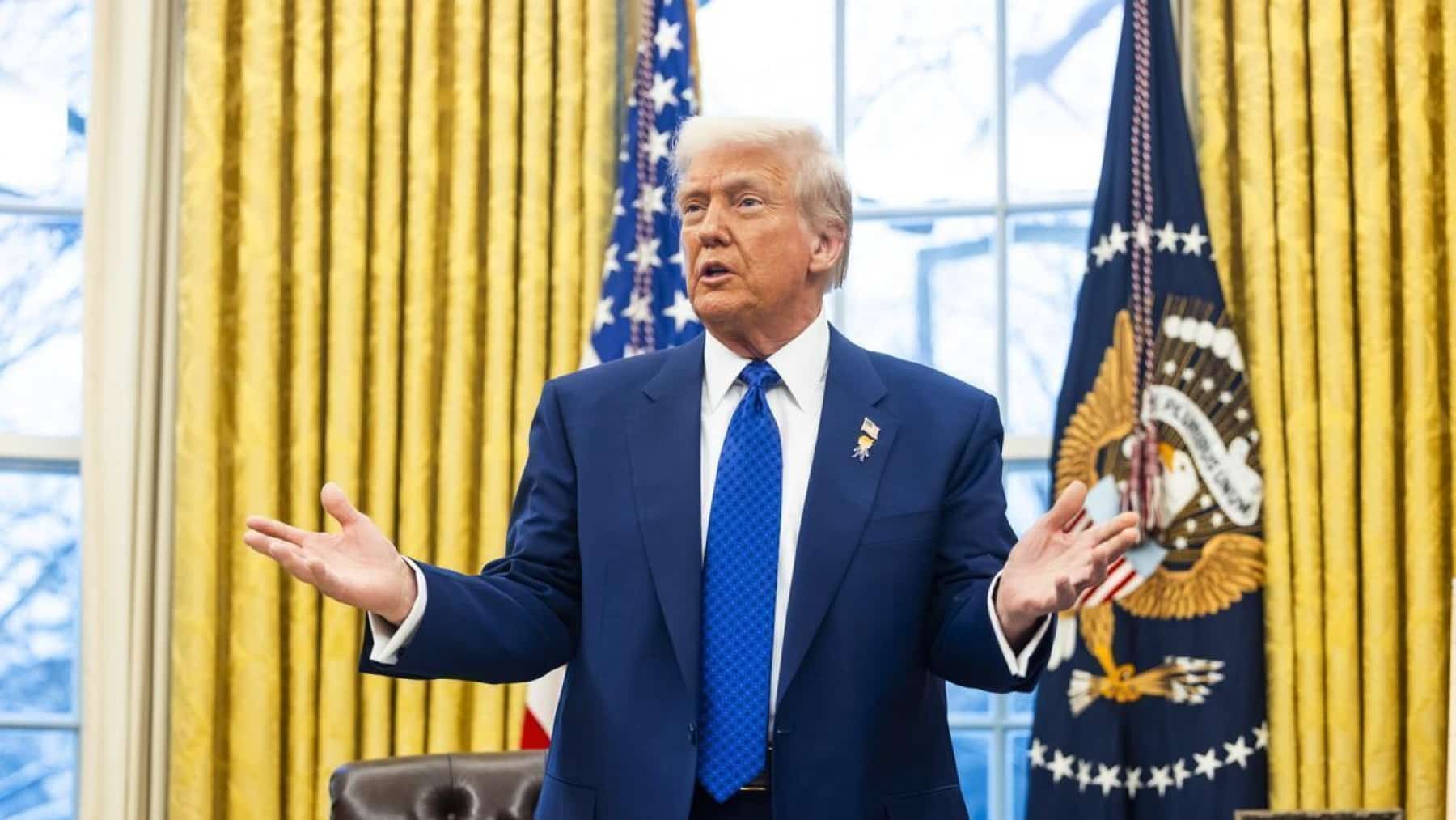 Un juez autoriza a Trump a seguir adelante con los recortes en agencias federales