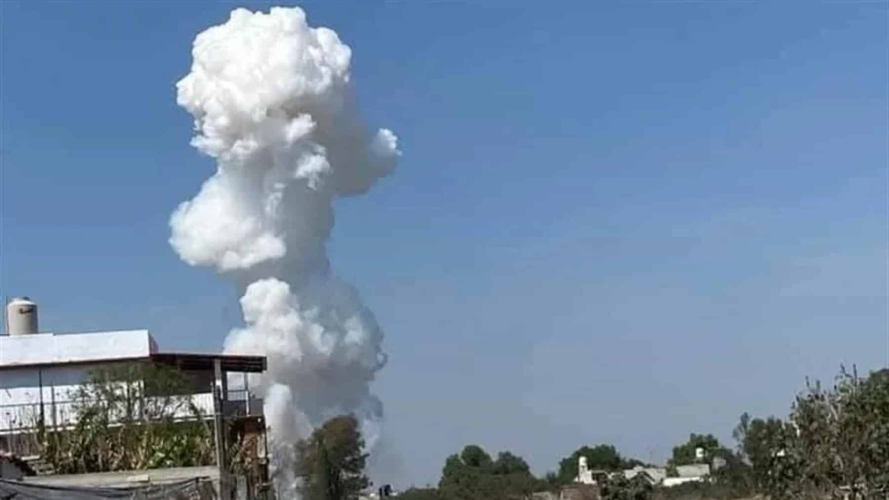 Explosión en polvorines ubicados en Tultepec deja tres personas heridas