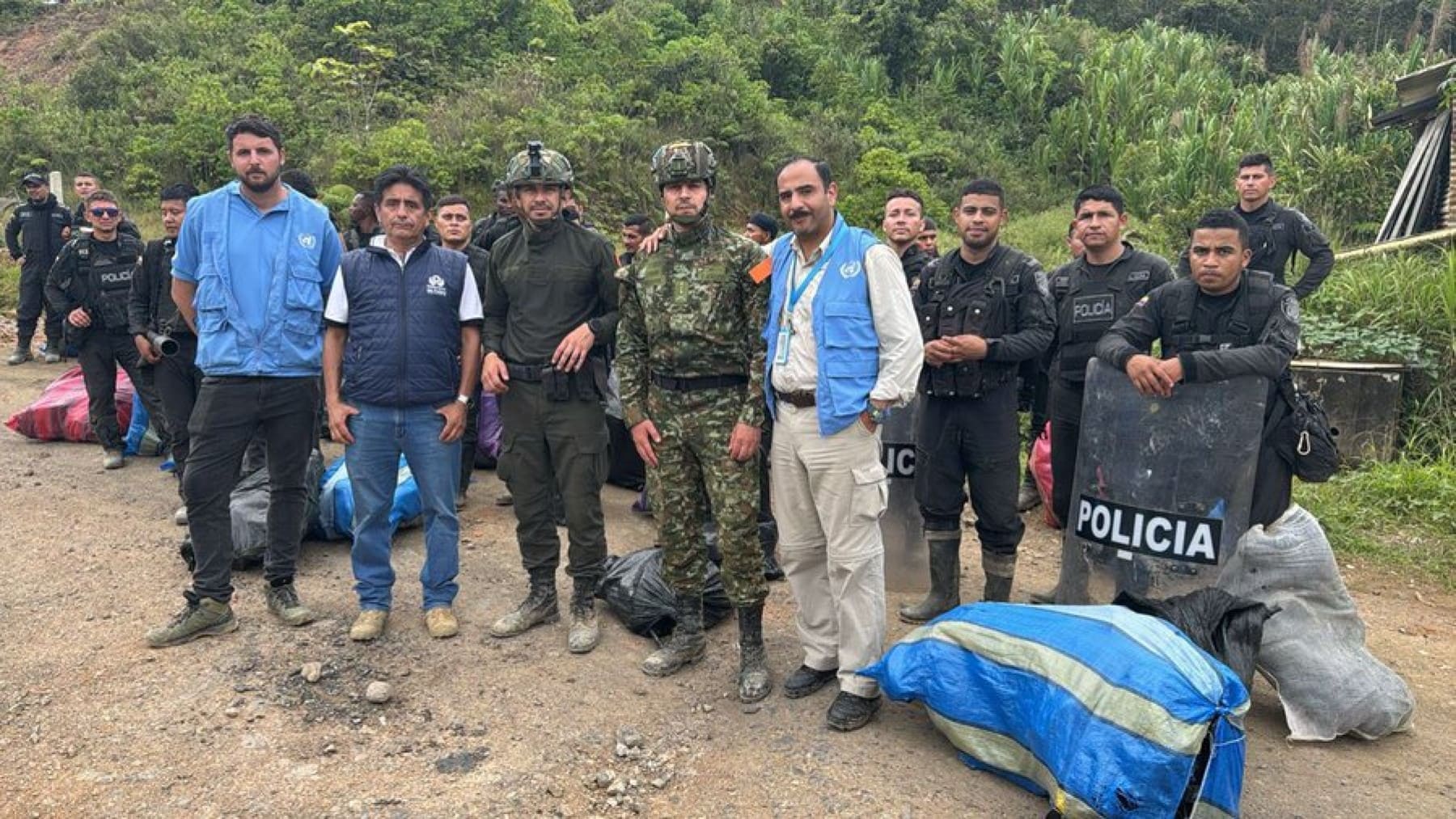 Colombia celebra la liberación de los 29 uniformados retenidos en el Cauca