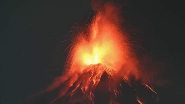 Alerta en Guatemala: cientos de evacuados por la erupción del volcán de Fuego 9 Alerta en Guatemala: cientos de evacuados por la erupción del volcán de Fuego