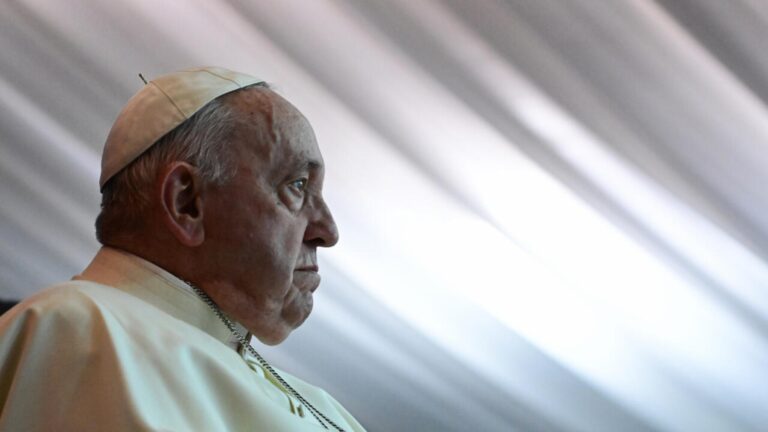 El Vaticano revela la causa del fallecimiento del Papa Francisco: derrame cerebral y paro cardíaco irreversible 6 El Vaticano revela la causa del fallecimiento del Papa Francisco: derrame cerebral y paro cardíaco irreversible
