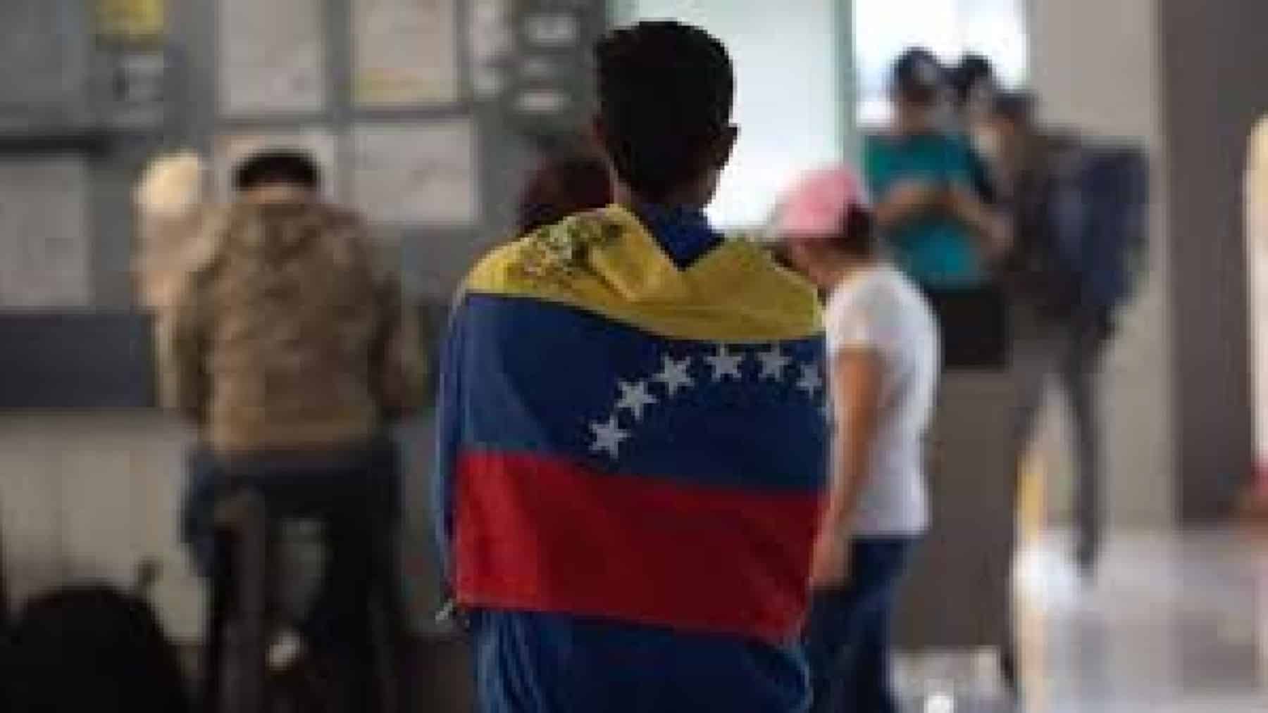 Migrantes de Venezuela atrapados en el sur de México claman por vuelos humanitarios
