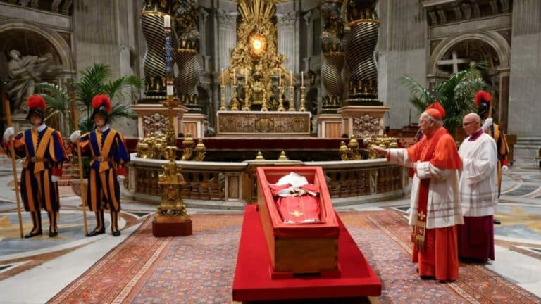 Quiénes están presentes en el funeral del papa Francisco: Jefes de Estado y representantes religiosos