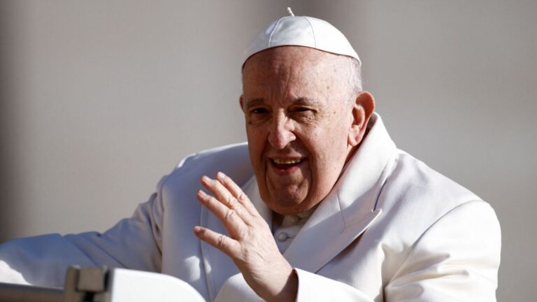 Papa Francisco fallece tras impartir bendición «Urbi et Orbi»