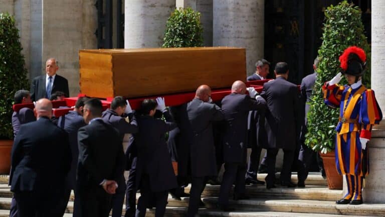 3 eventos del funeral del papa Francisco que pasarán a la historia 5 3 eventos del funeral del papa Francisco que pasarán a la historia