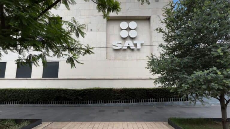 SAT aumenta vigilancia: Cuidado con estos movimientos en tus cuentas bancarias 4 SAT aumenta vigilancia: Cuidado con estos movimientos en tus cuentas bancarias
