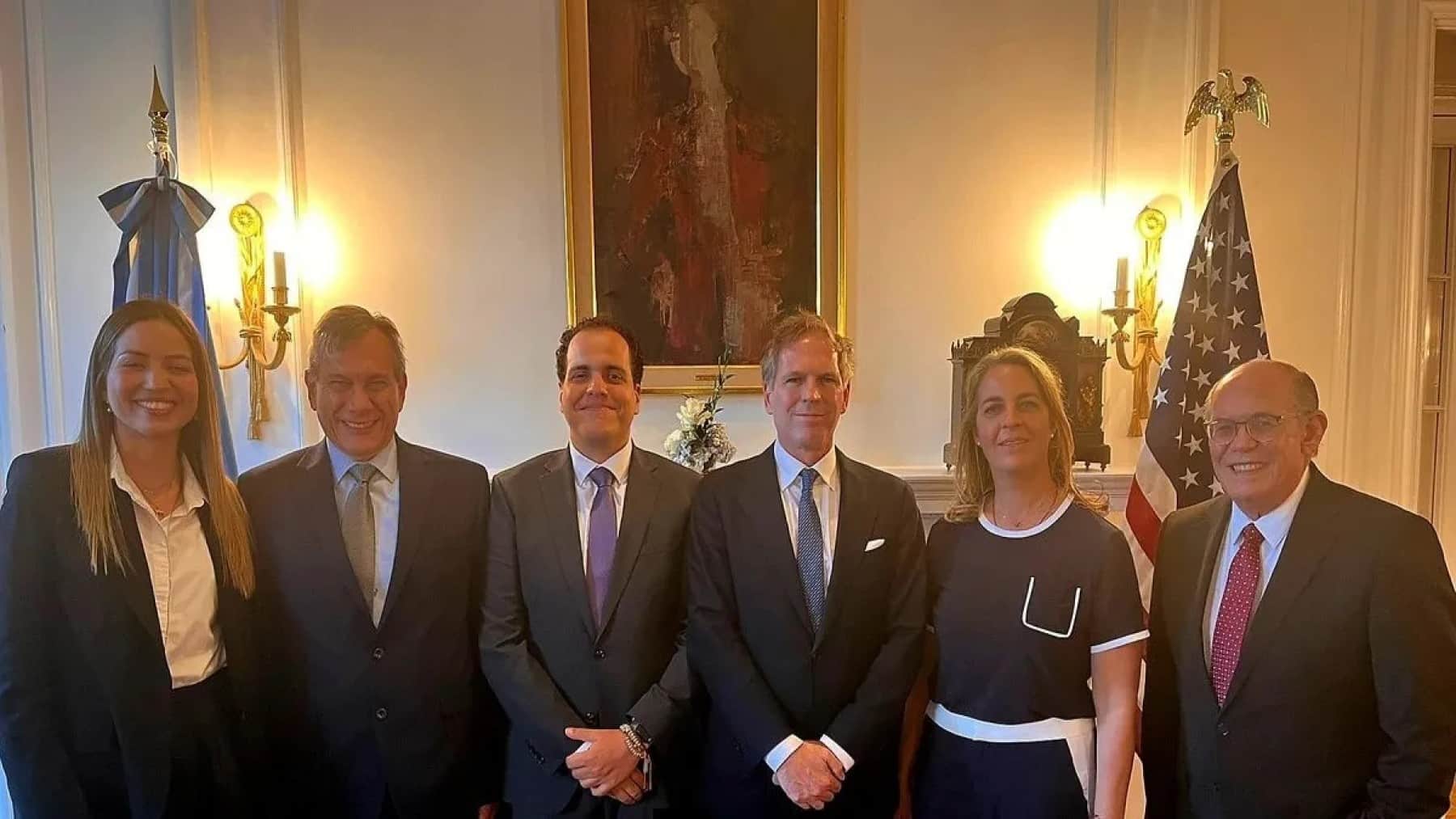 Cinco venezolanos liberados de la embajada Argentina en Caracas se reúnen con Marcos Rubio