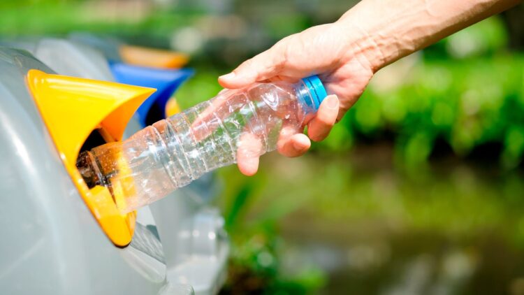 Reciclaje de plástico botella