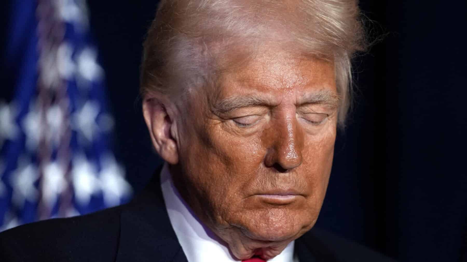 Con la mira en Irán, Trump asegura control aéreo y dice saber el paradero de Alí Khamenei