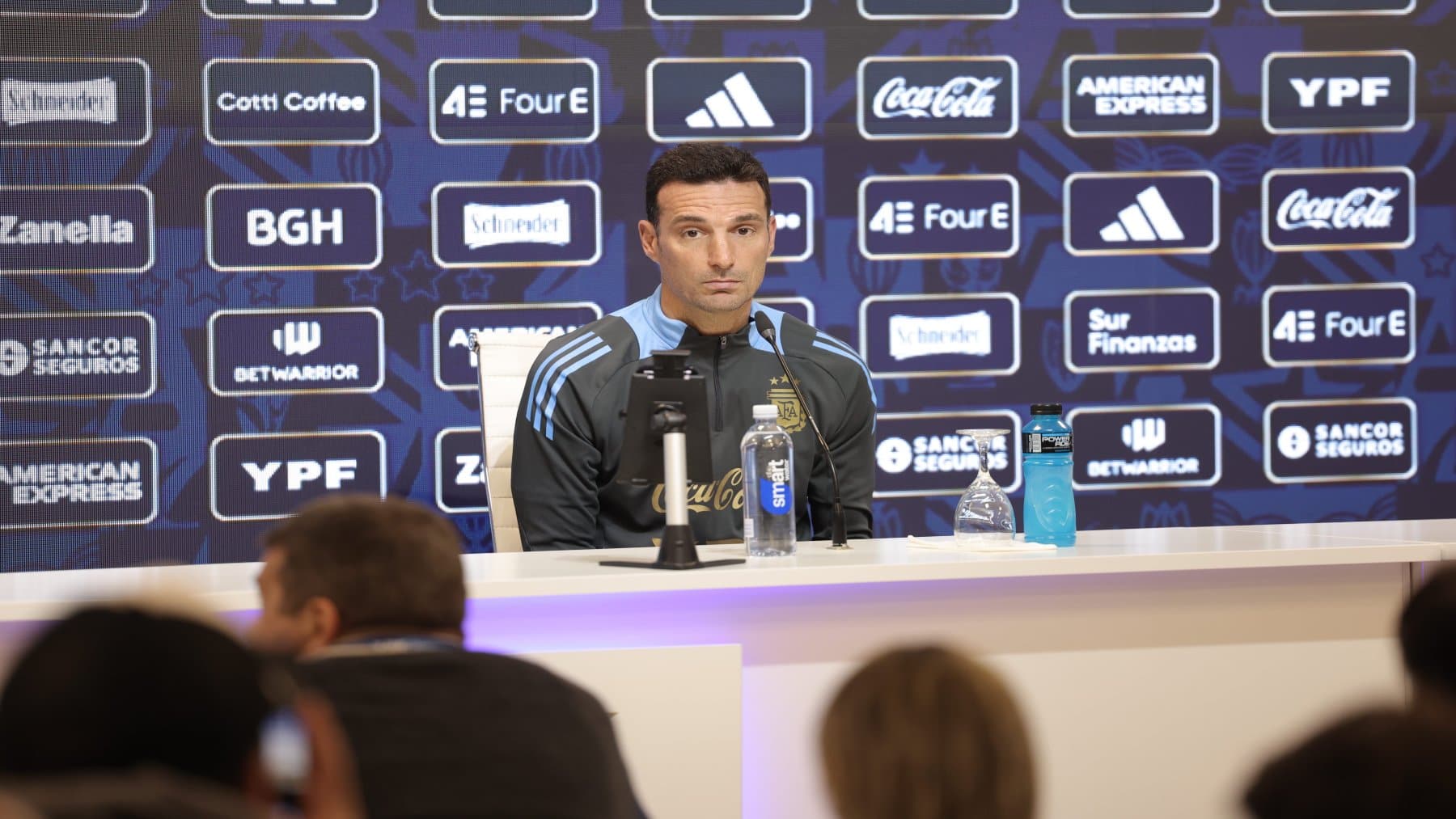 Scaloni se refirió a la presencia de Messi ante Colombia y a la chance de Paredes a Boca
