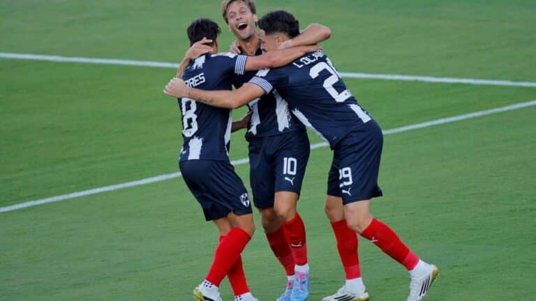 Monterrey domina al Urawa Reds Diamonds y sella su pase a la siguiente fase del Mundial de Clubes 1 Monterrey domina al Urawa Reds Diamonds y sella su pase a la siguiente fase del Mundial de Clubes