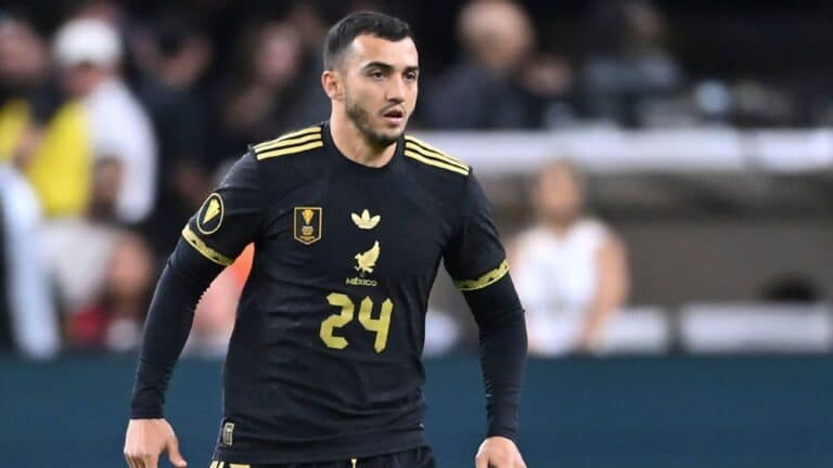 Luis Chávez sufre rotura de ligamentos y se pierde la Copa Oro 7 Luis Chávez sufre rotura de ligamentos y se pierde la Copa Oro