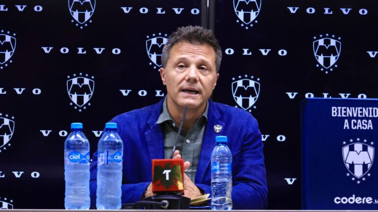 El presidente de Rayados se refirió a las consultas por Deossa: "Suena el teléfono" 10 El presidente de Rayados se refirió a las consultas por Deossa: «Suena el teléfono»