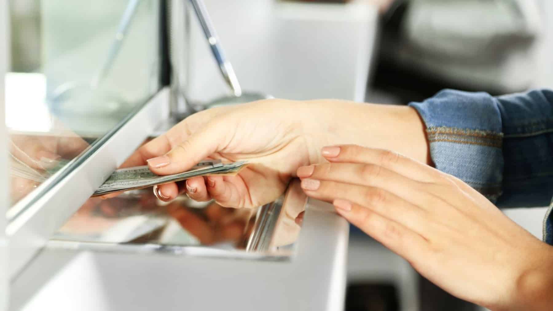 Los únicos depósitos que el SAT no vigila: No generan impuestos