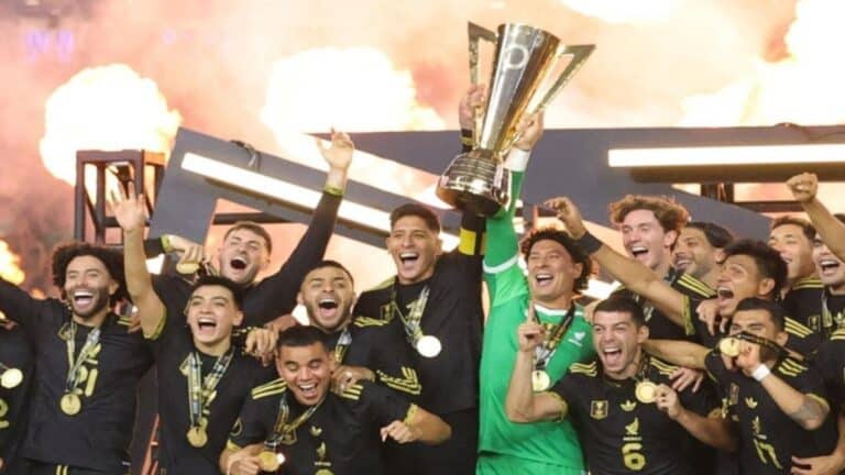 Tras conquistar la Copa Oro, México mejora su posición en el ranking FIFA 9 Tras conquistar la Copa Oro, México mejora su posición en el ranking FIFA