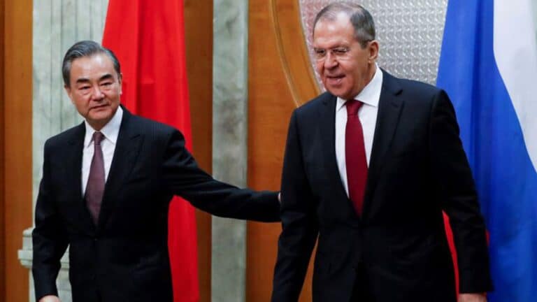 Cancilleres Lavrov y Wang Yi se reúnen en Pekín 7 Cancilleres Lavrov y Wang Yi se reúnen en Pekín