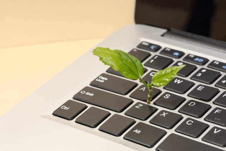 Proyectos de regulación verde en tecnología: ¿puede la protección de datos sumarse a los Objetivos de Desarrollo Sostenible? 1 Proyectos de regulación verde en tecnología: ¿puede la protección de datos sumarse a los Objetivos de Desarrollo Sostenible?