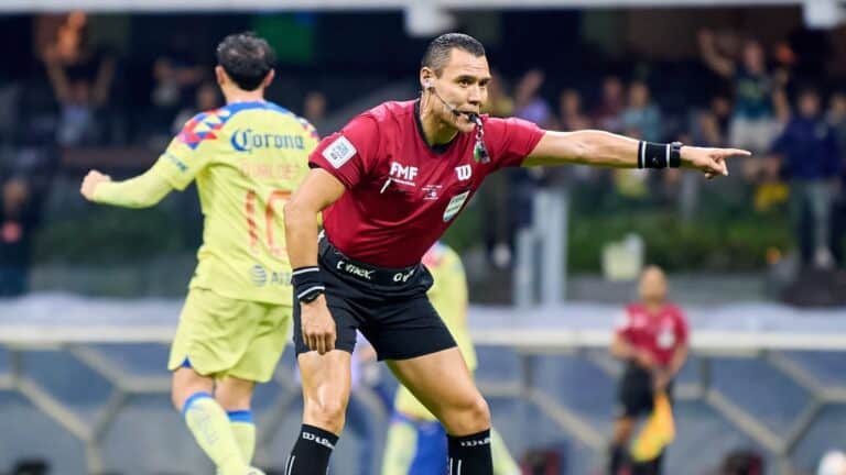Gato Ortiz, vuelve a desatar polémica por dictar penal a favor del América 1 Gato Ortiz, vuelve a desatar polémica por dictar penal a favor del América