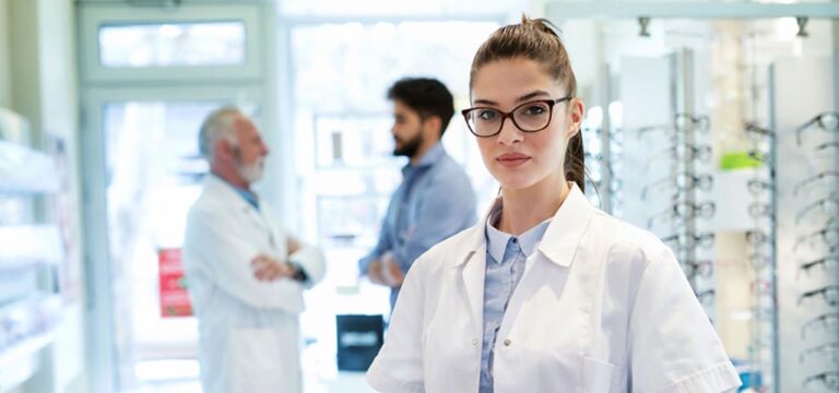 La importancia del Expediente Clínico Electrónico bajo la NOM-004 y NOM-024 en México 3 La importancia del Expediente Clínico Electrónico bajo la NOM-004 y NOM-024 en México