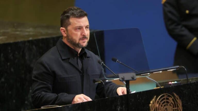 Zelenski: El siglo XXI es igual al pasado, solo se pueden defender los poderosos 10 Zelenski: El siglo XXI es igual al pasado, solo se pueden defender los poderosos