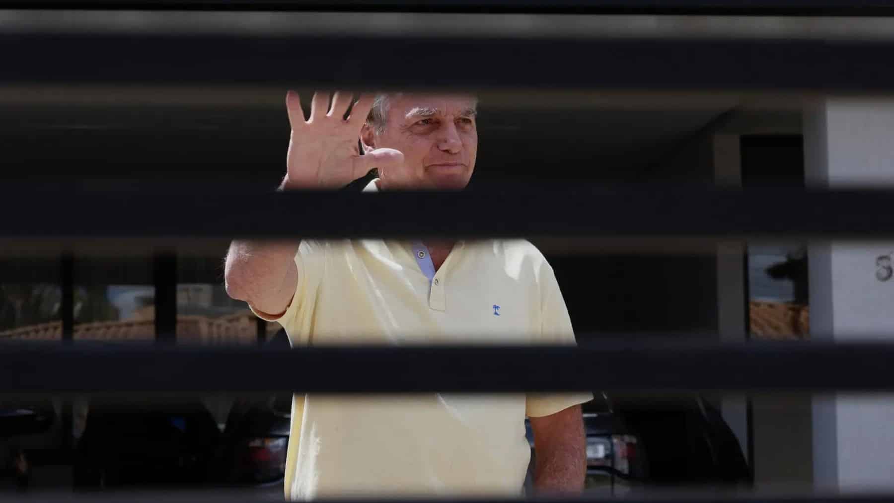 La justicia brasileña condenó a Bolsonaro a 27 años de cárcel por ...