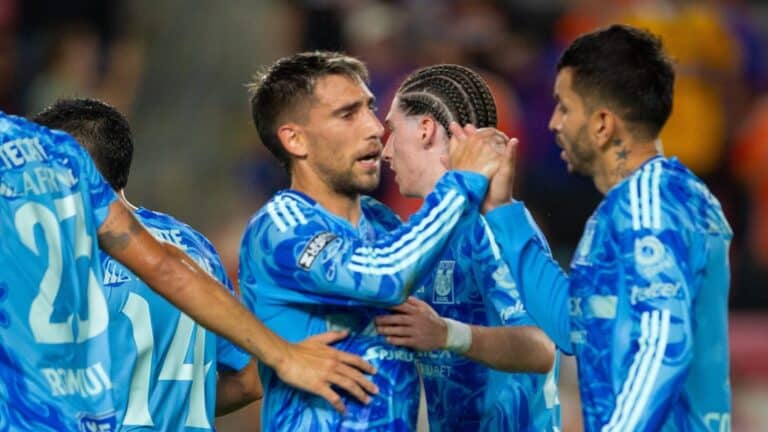 En Ciudad Universitaria, Tigres consigue un agónico empate contra Pumas