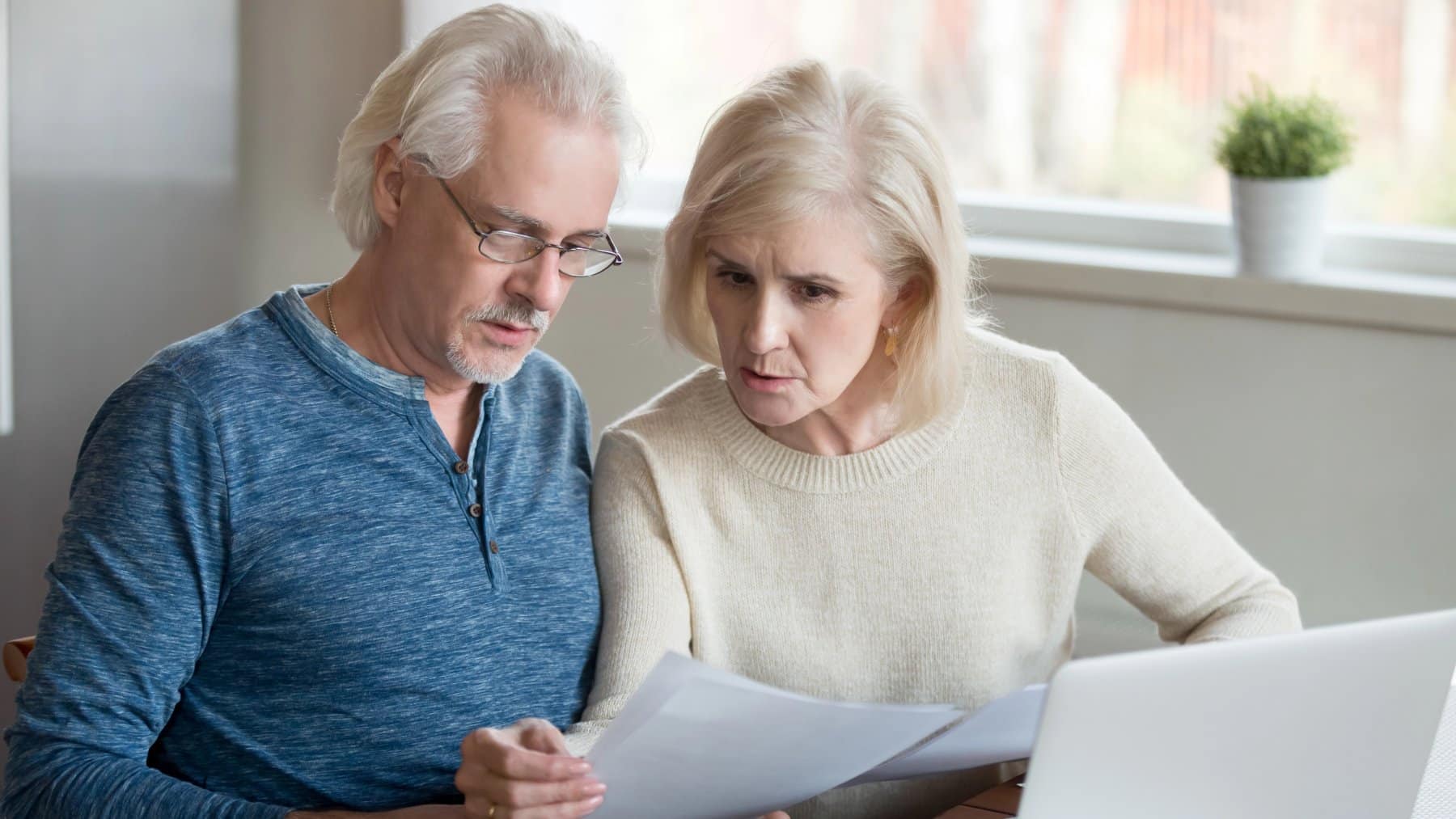 Alertan a pensionados en México: El error que podría hacerles perder semanas cotizadas