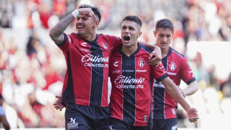 Victoria agónica del Atlas sobre Necaxa en un partido con final picante