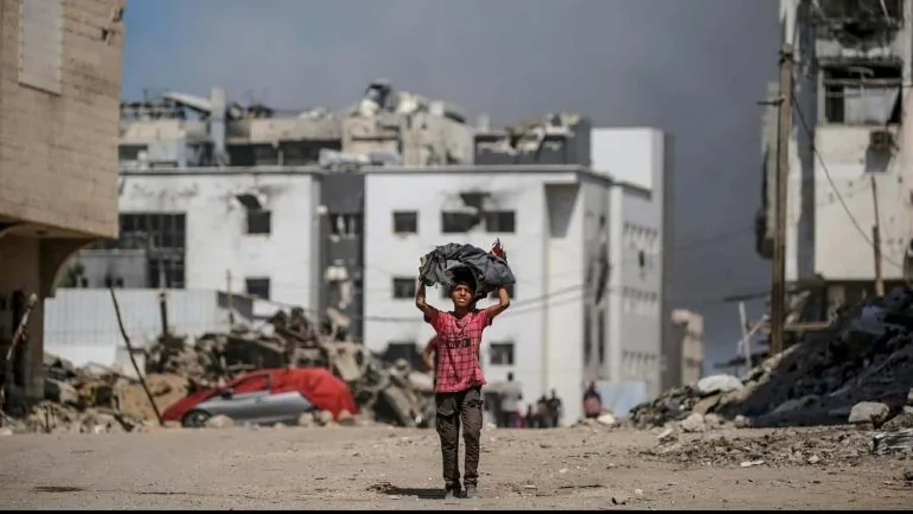 Denuncian el avance de los tanques israelíes y la imposibilidad de acceder a los heridos en Gaza