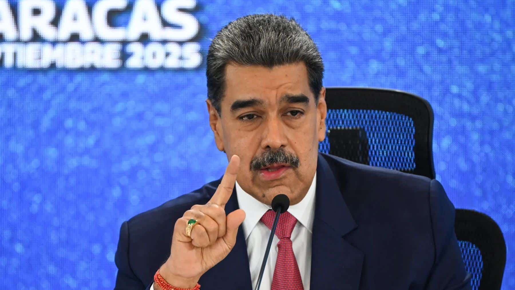 Maduro le advierte a EE.UU que Venezuela cuenta con 5000 misiles antiaéreos de fabricación rusa