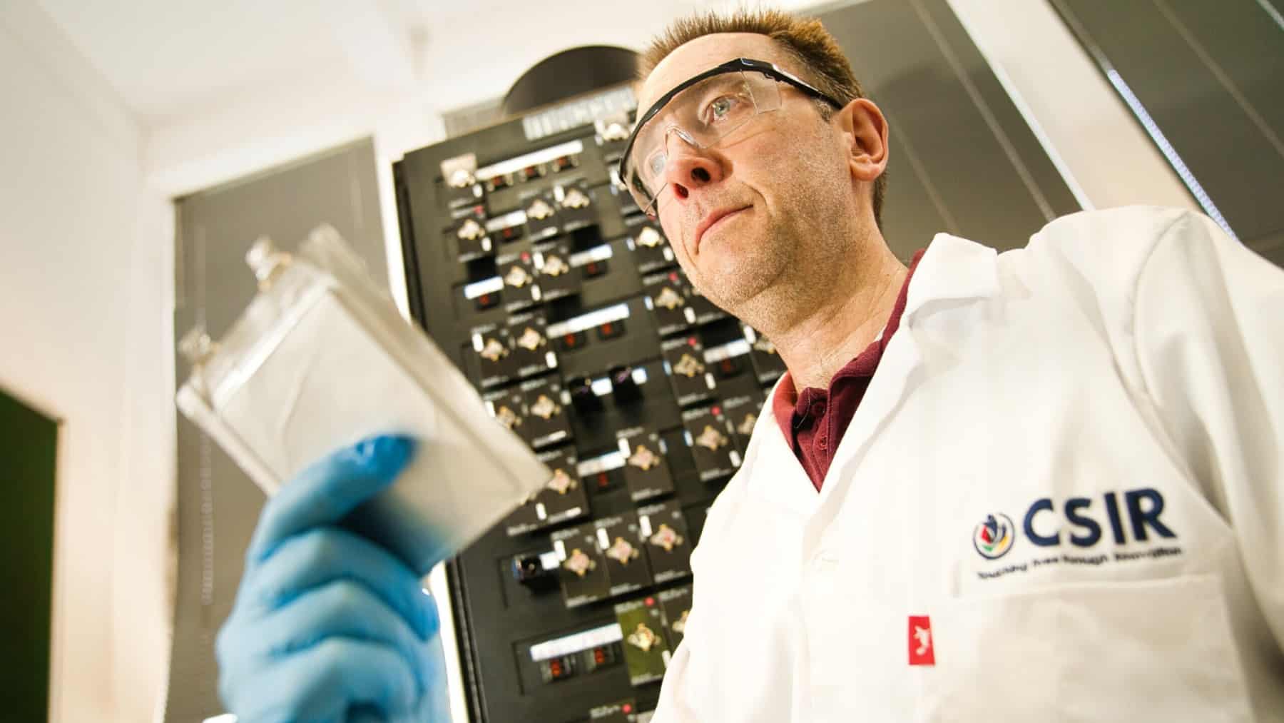 Una molécula orgánica podría acabar con los paneles solares: Absorbe fotones y produce energía