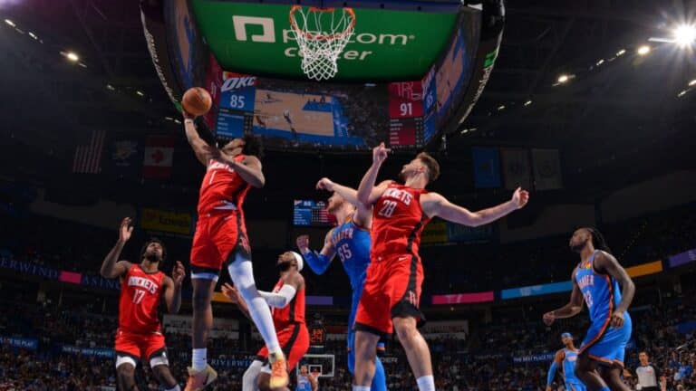 Arranque ajustado en la NBA: Thunder se impone a Rockets por 125-124 4 Arranque ajustado en la NBA: Thunder se impone a Rockets por 125-124