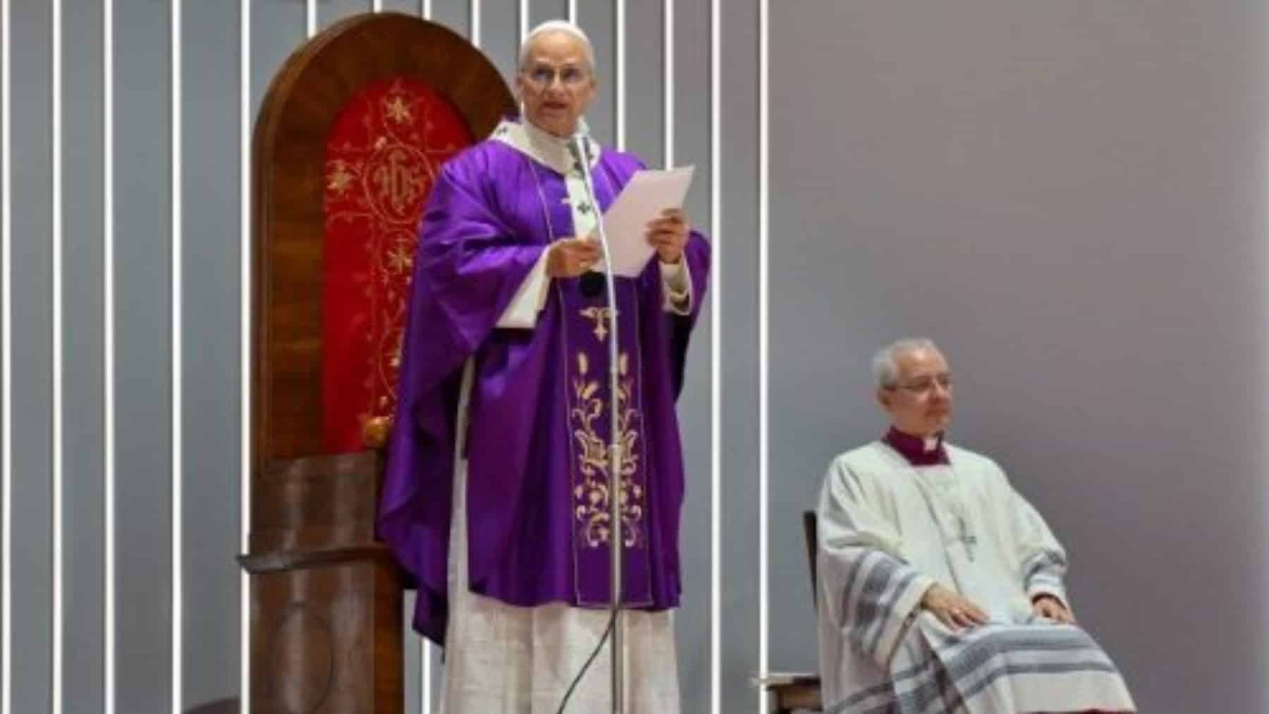 Durante la misa de Adviento en Turquía, el Papa llama a renovar la fe mediante el testimonio