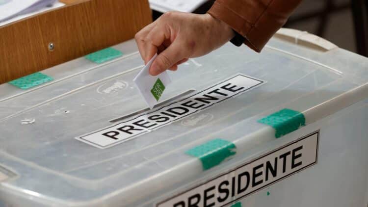 Elecciones presidenciales en Chile: cierran las urnas e inicia el conteo de votos 1 Chile.