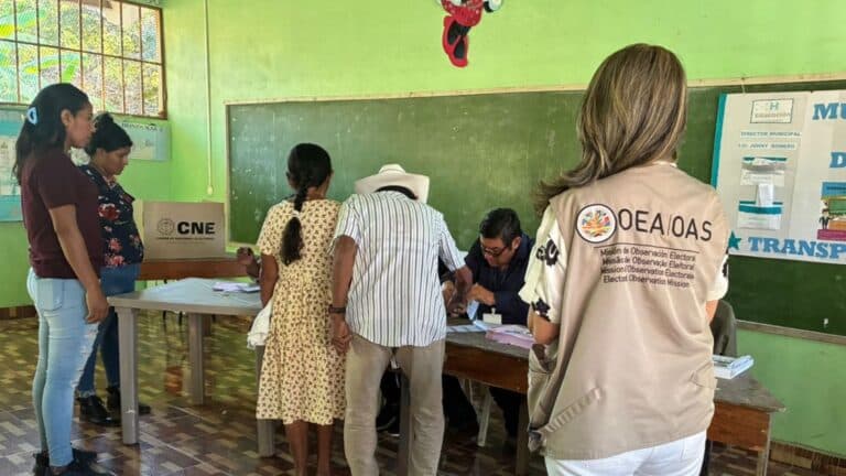 Honduras: San Antonio de Flores vuelve a votar y la OEA da seguimiento al proceso electoral 5 Honduras: San Antonio de Flores vuelve a votar y la OEA da seguimiento al proceso electoral